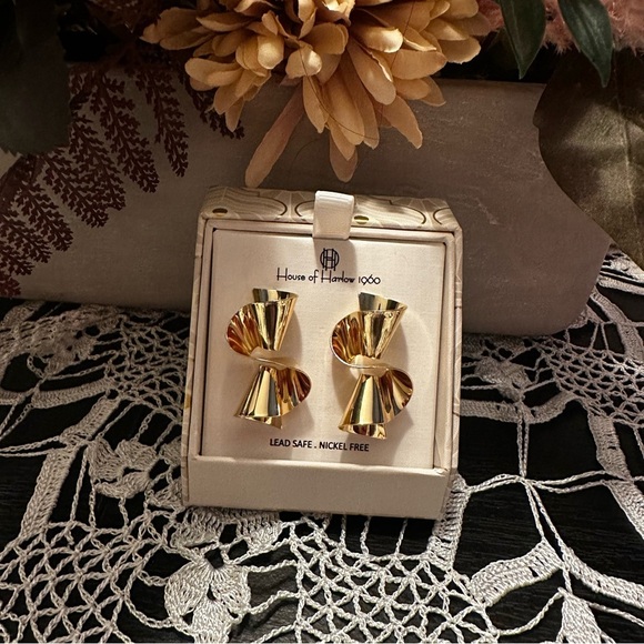 House of Harlow 1960 Gold Tone Spiral statement earring - Picture 4 of 5